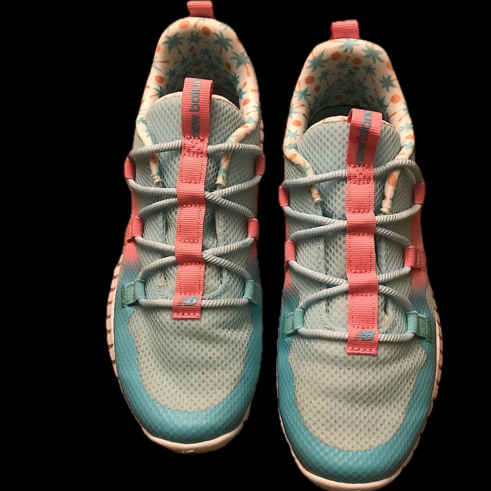 NEW BALANCE SNEAKERS